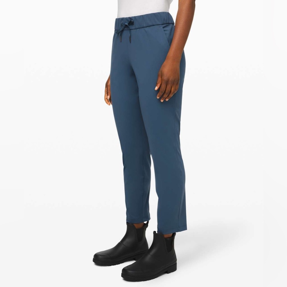 Lululemon On the Fly 7/8 Pant Code Blue Size 2 - Picture 2 of 11